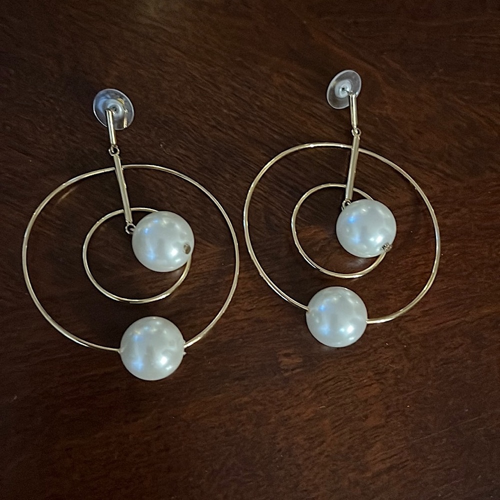 Tory Burch Multi Hoop Pearl Globe Earrings Gold